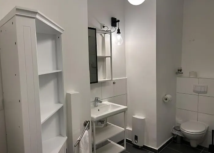 Apartment Guenstige 1 Person Stadtnah Bola 46 *